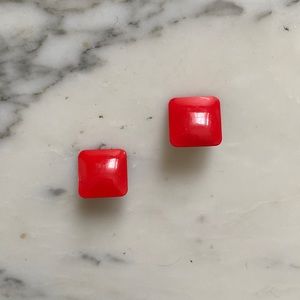 Bundle 5/$15 🛍 red 80s funky stud earrings